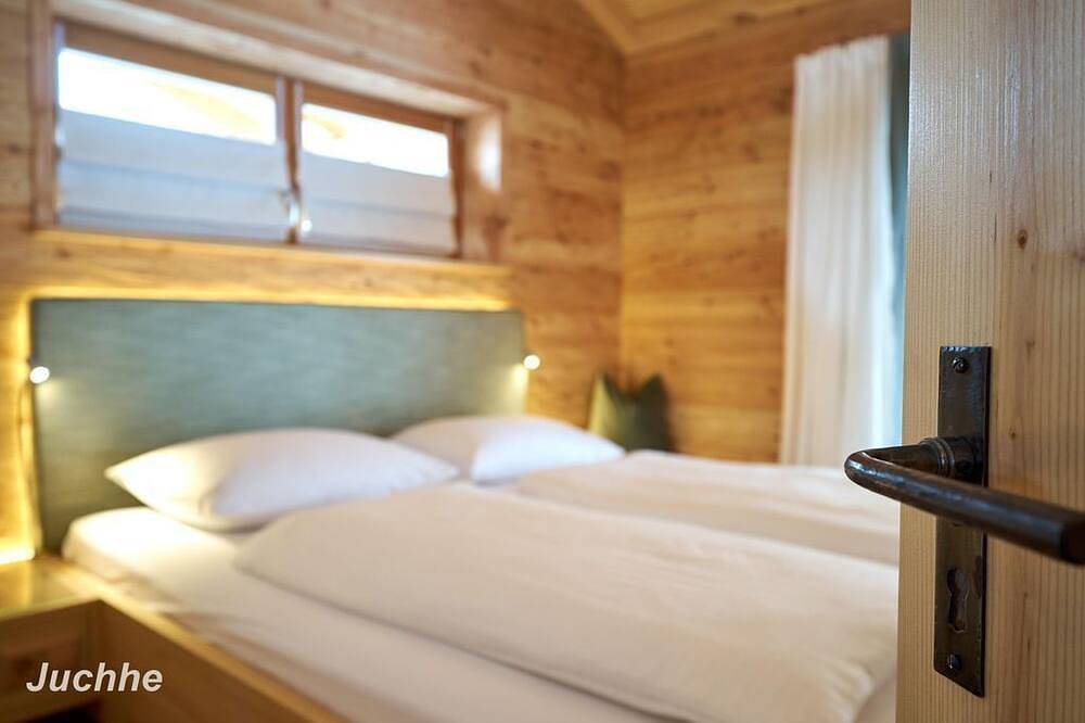 Ganze Wohnung, Ferienwohnungen in den Bergen - Ferienwohnung Alpenchic (2 Schlafz.) in Oberammergau, Bayerische Alpen