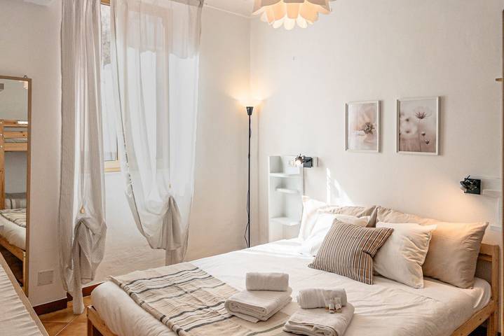 Appartamento intero, [Original Caruggio] Real Ligurian Experience in Bagni Elena, Varazze