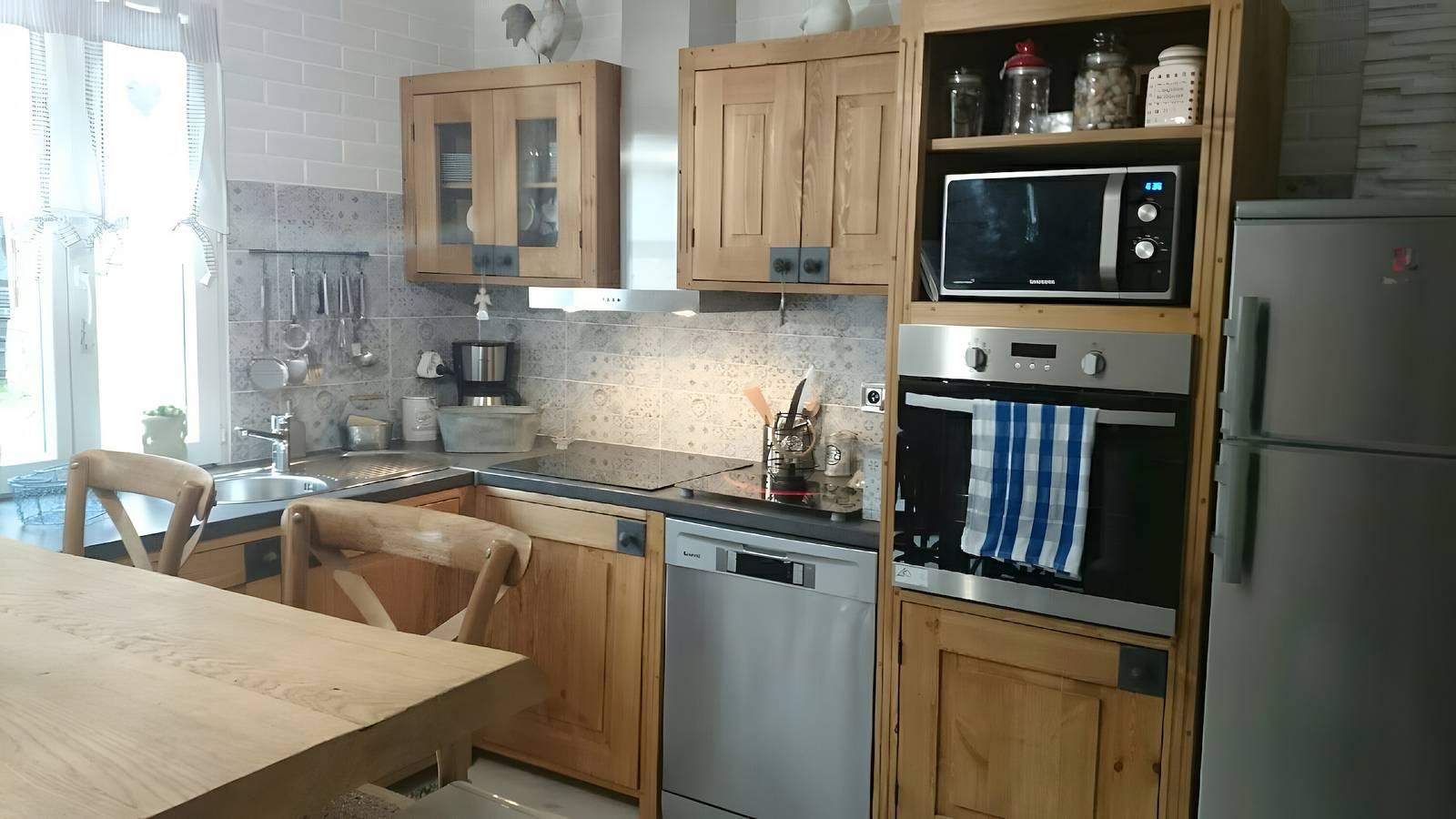 Holiday Home 'Chez Isa De Pêcheur Etretat' with Sea View and Wi-Fi in Yport, Le Havre region