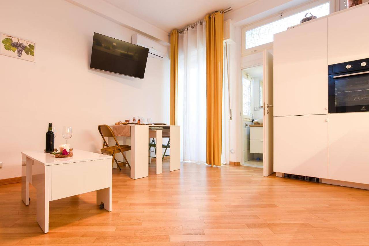 Ganze Wohnung, Monolocale vicino a Fondazione Prada in Vigentino, Mailand