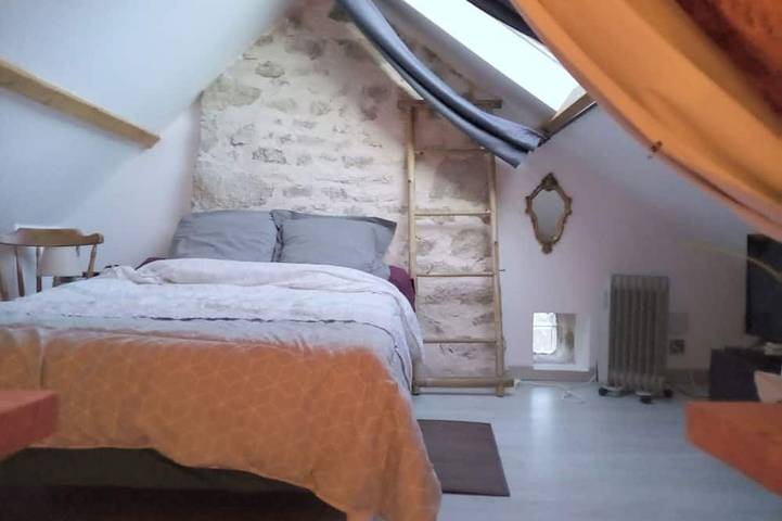 Location de vacances pour 5 personnes, animaux acceptés à Charensat - 2