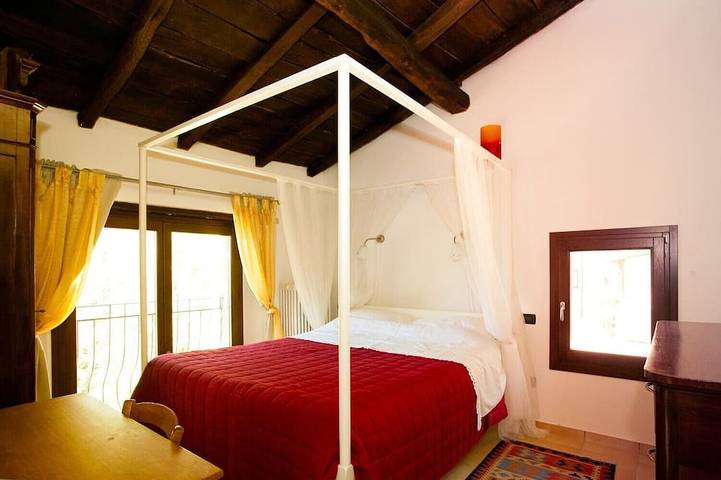 Olimpia - Spacious stone villa with private terrace overlooking the pool in Grizzana Morandi, Bologna Province