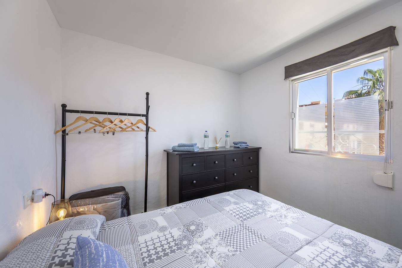 Apartamento entero, Apartamento 'Zapillo' con Wi-Fi y aire acondicionado in Almería, Costa de Almería