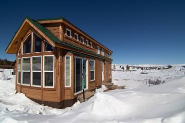 Log Cabin for 4 Guests in Mammoth Lakes, Mammoth Mountain, Picture 2