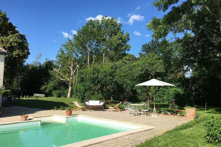 Gîte pour 8 personnes, avec jardin