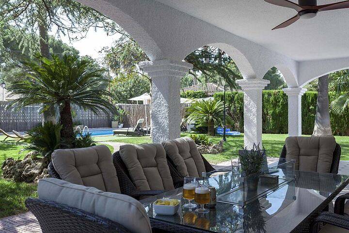 Apartamento entero, Casa Latel (Villa with pool and garden) in Serra, Provincia de Valencia