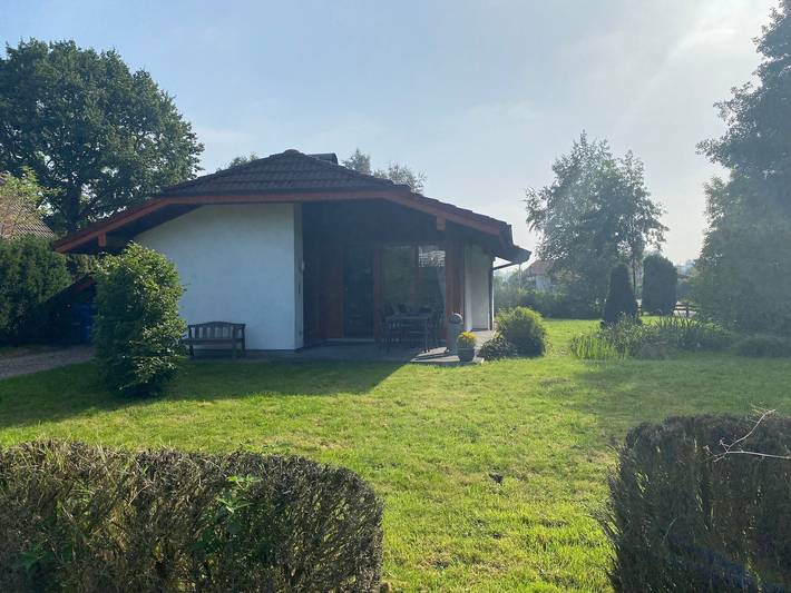 Ferienhaus für 5 Personen, mit Terrasse und Garten in Jade