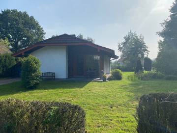Ferienhaus für 5 Personen, mit Terrasse und Garten, kinderfreundlich in Jade