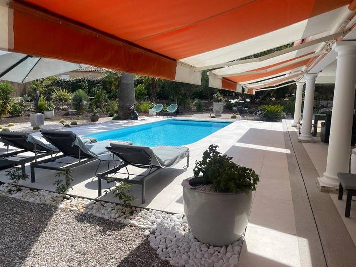 Chambre d’hôte pour 2 personnes, avec Terrasse et Jardin ainsi que Piscine et Vue à Saint-Raphaël - 3