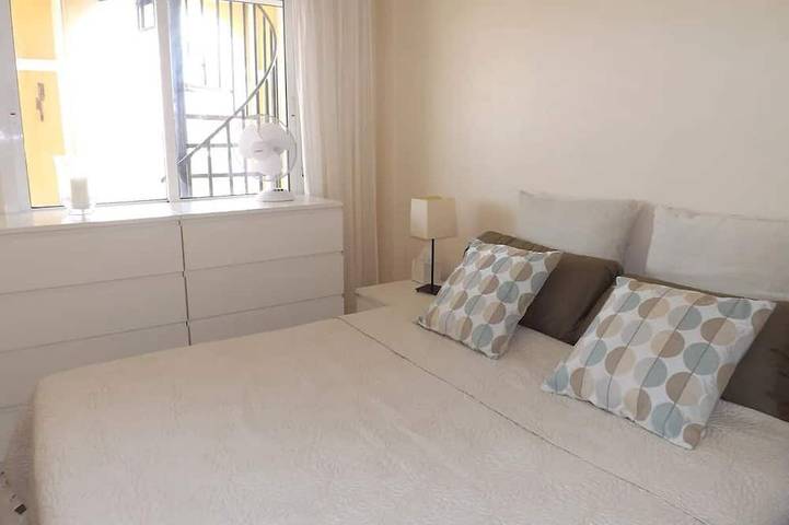 Appartement entier, Villamartin Appartement, Solarium privé, vue sur la mer, Aircon, wifi gratuit in Orihuela, Costa Blanca