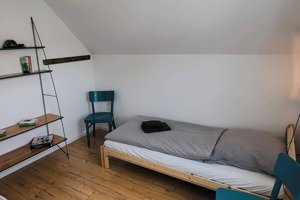 Neu gebautes Ferienhaus mit Terrasse - Nähe Auwald und Cospudener See in Südwest, Leipzig
