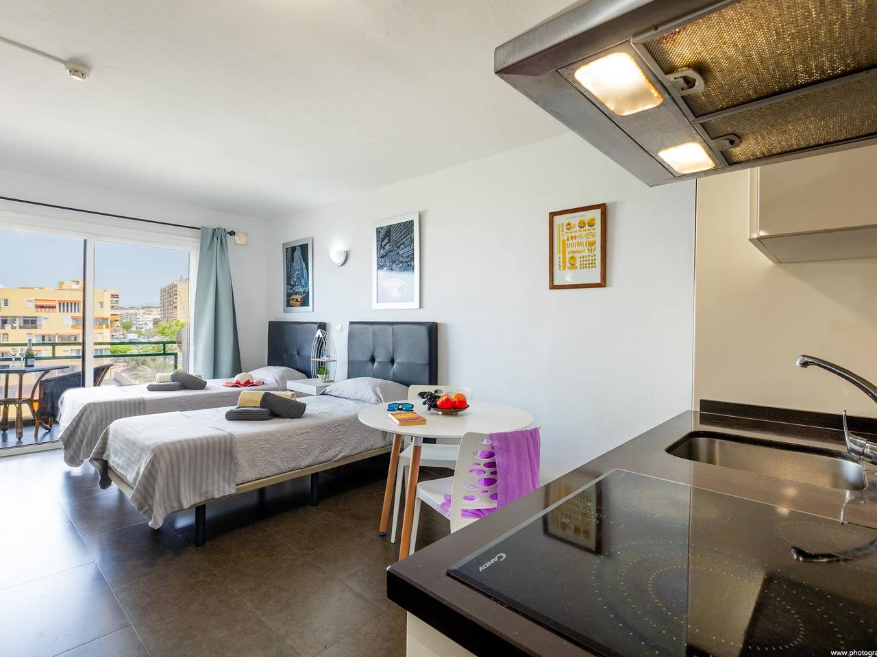 Studio entier, Beautiful studio beach front in Los Cristianos, Arona
