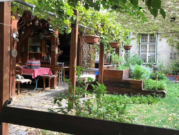 Ferienwohnung für 4 Personen, mit Terrasse und Garten in Wien