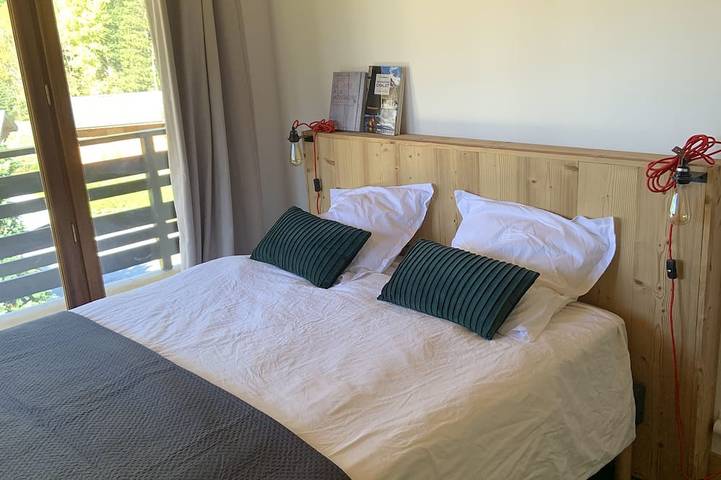 Entire apartment, Bright, comfortable apartment with a large balcony and a view of Mont Blanc in Brevent-Flegere, Chamonix-Mont-Blanc