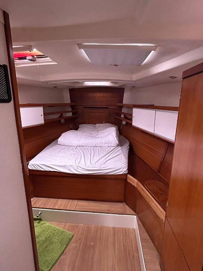 Bateau pour 6 personnes, avec vue et terrasse dans Port de Sète - 4