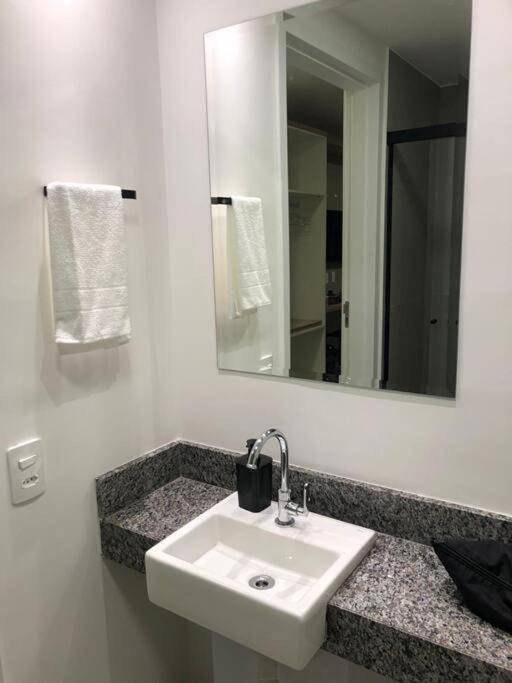 Casas e apartamentos de temporada para 2 pessoas, com balcão em Butantã