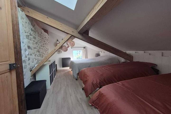 Chambre d’hôte pour 6 personnes, avec jardin dans l' Isère - 3