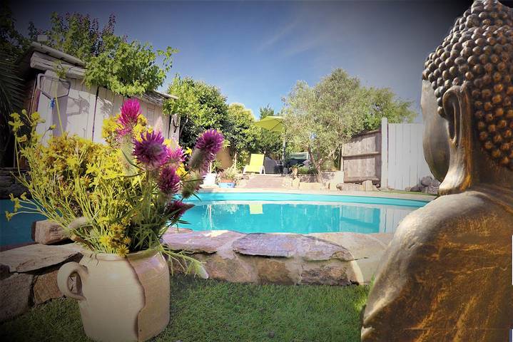 Gîte pour 5 personnes, avec piscine ainsi que terrasse et jardin, animaux acceptés