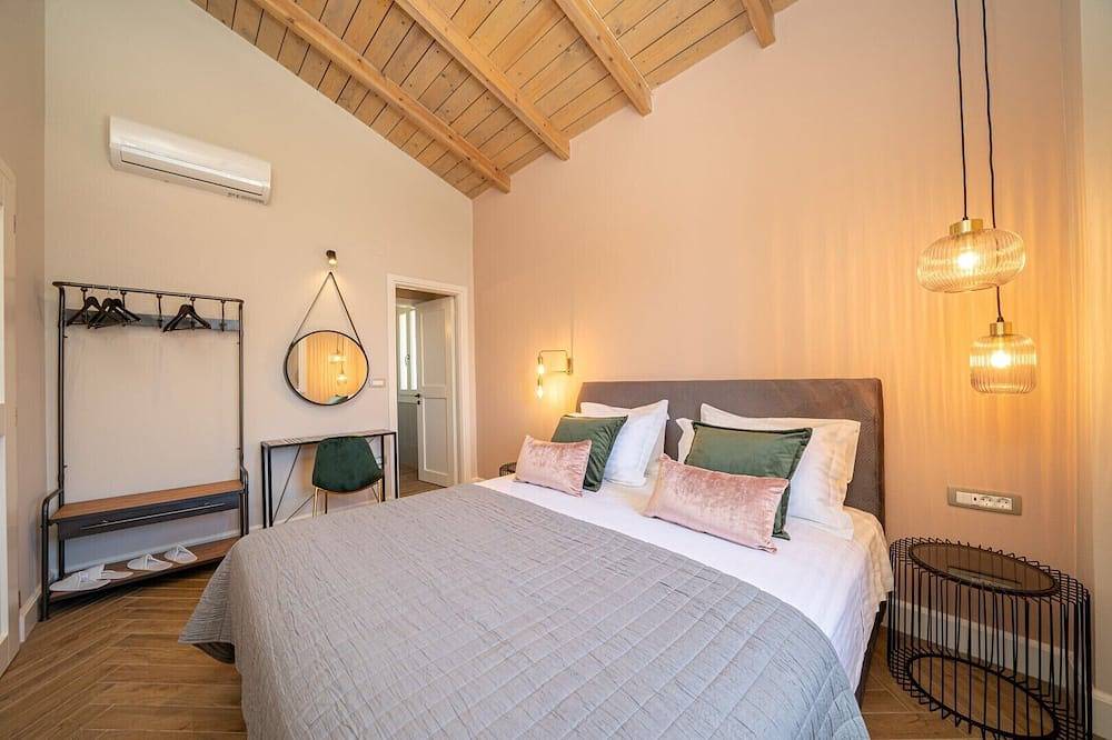 Luxury Sea View Villa Liberty with pool in Fiskardo in Fiskardo, Kefalonia