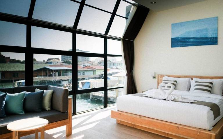 Maison d’hôte pour 10 personnes, avec jardin dans Ban Bang Sare