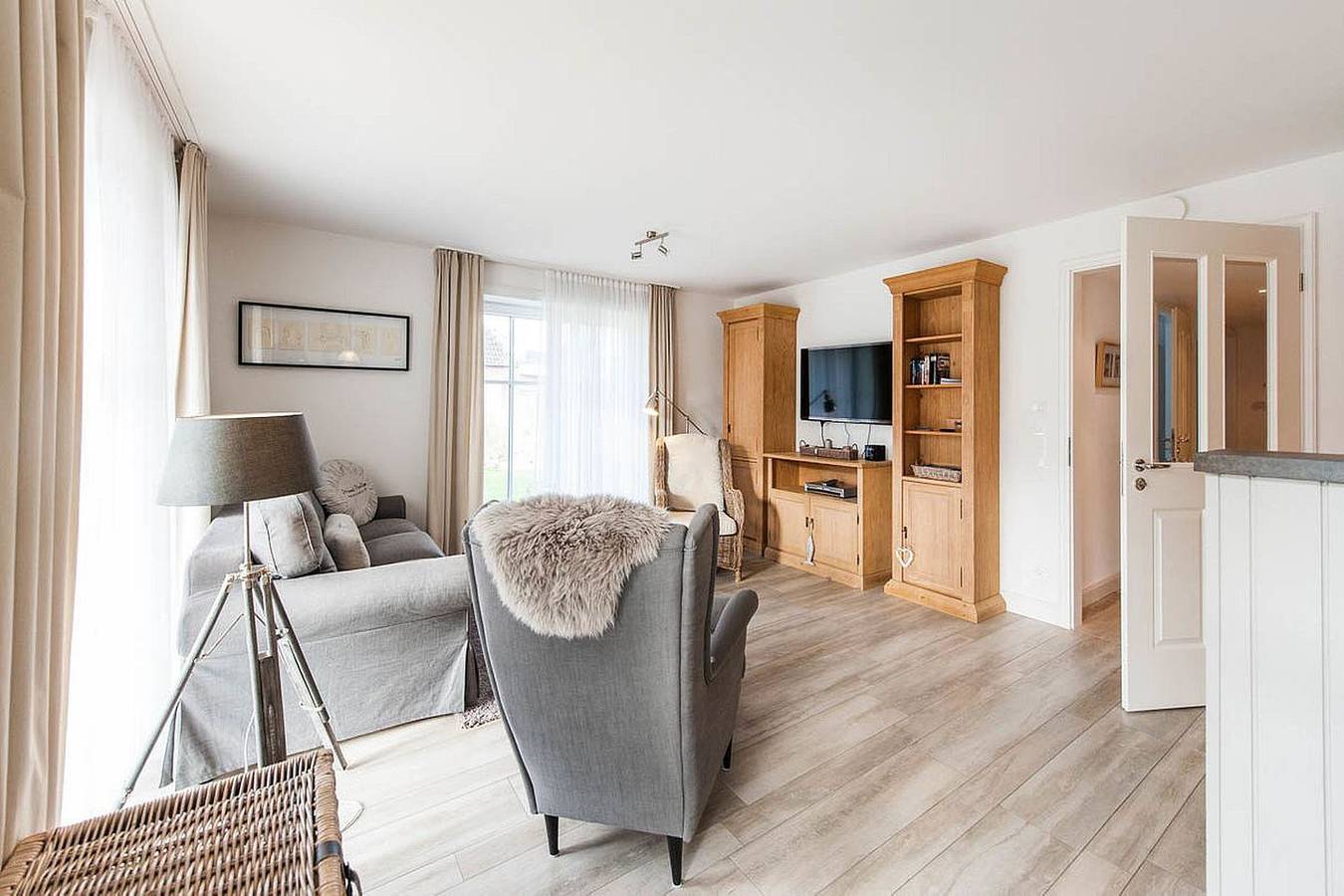 Ganze Wohnung, Wohnen unter Reet - Ferienwohnung für 4 Personen in Büsum, Dithmarschen