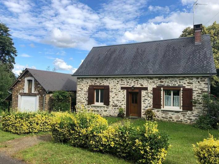 Location de vacances pour 6 personnes, avec jardin et terrasse à Saint-Ybard