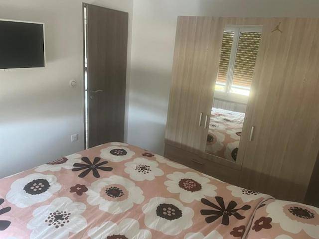 Appartement entier, One-Bedroom Apartment in Appoigny, Région d'Auxerre