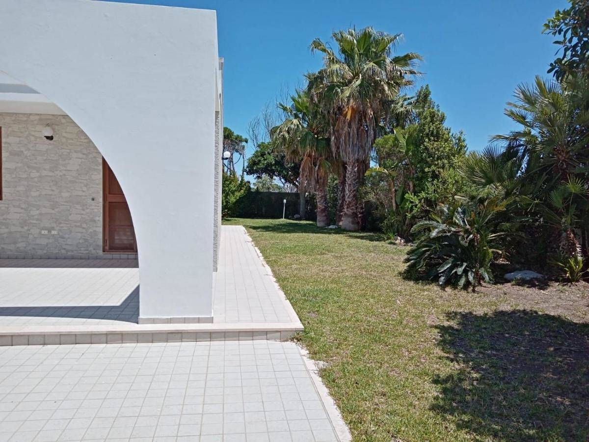 Two-Bedroom Villa in Torre dell'Orso, Melendugno
