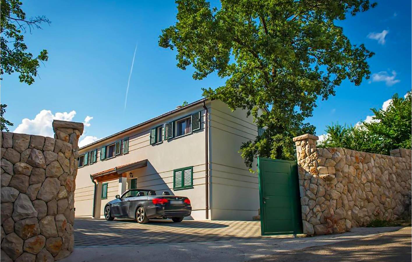 Gemütliche Ferienwohnung in der Nähe der Sehenswürdigkeiten von Imotski mit Pool und Parkplatz in Imotski, Makarska Riviera