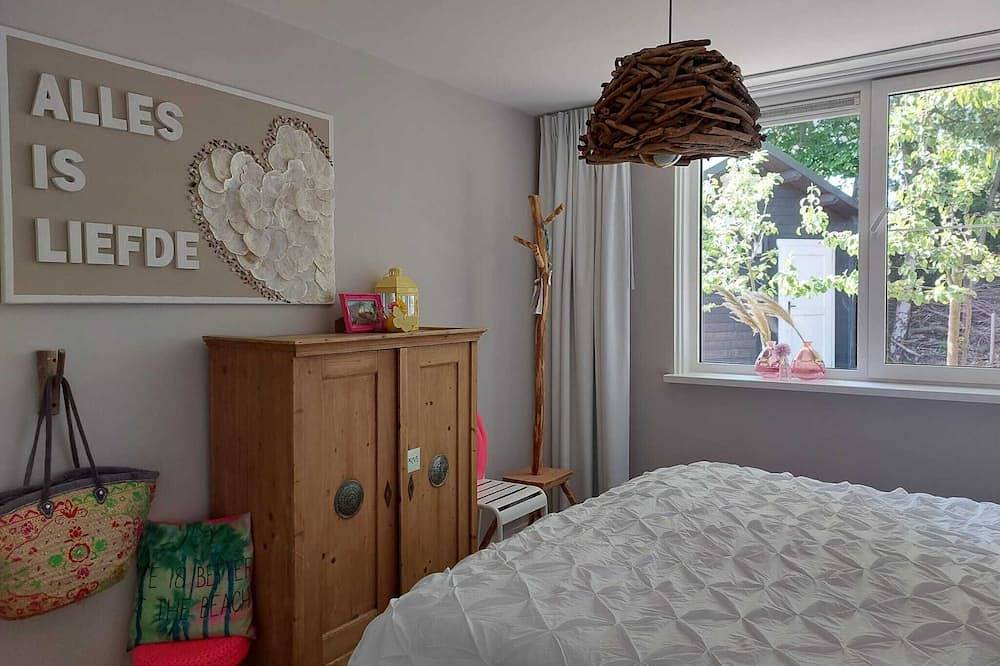 Bungalow \"The Shrimp\" close to the beach! Air conditioning! South corner 1 in Renesse Strand, Renesse