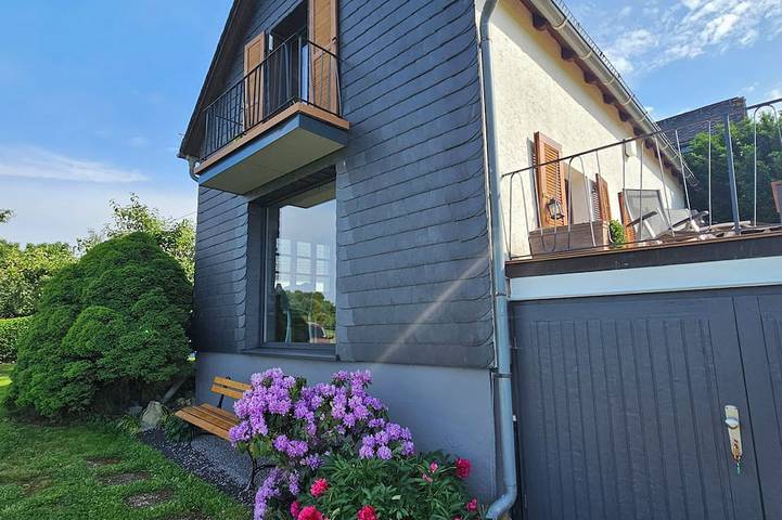 Ferienhaus für 4 Personen, mit Balkon und Garten in Beltheim