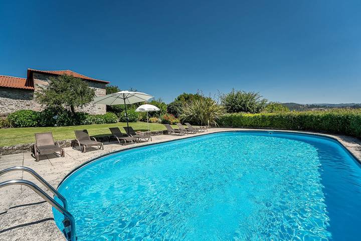 Casa de férias para 2 pessoas, com jardim e piscina em Cabeceiras de Basto (Cidade)