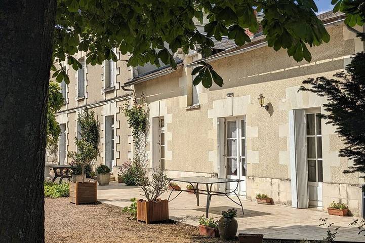 Gîte pour 5 personnes, avec jardin et terrasse à Ceaux-en-Loudun