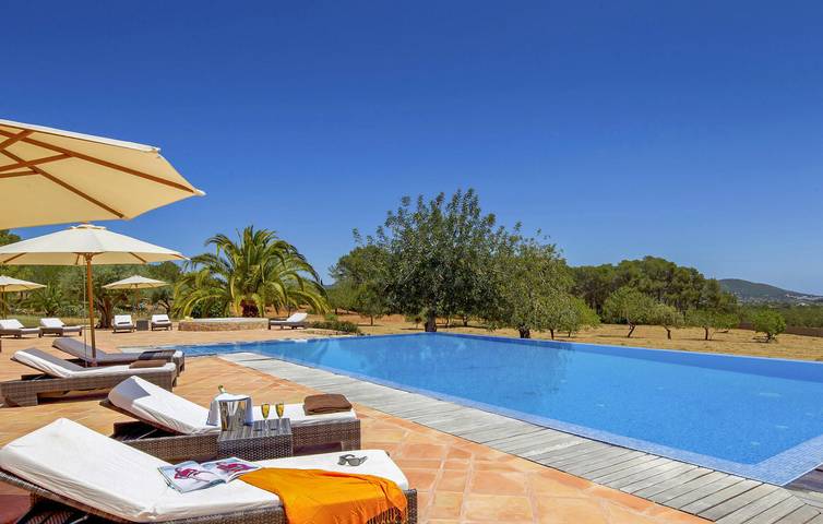 Chalet para 12 personas, con terraza y jardín en Ibiza - 4