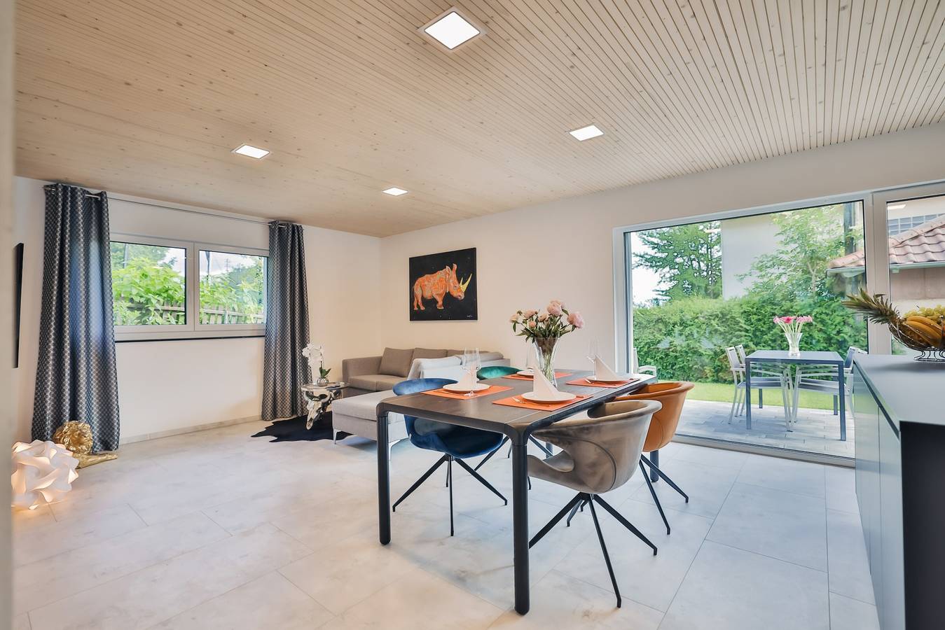 Ganze Wohnung, Ferienwohnung Gartenglück 75qm mit privater Terrasse, Gemeinschaftsgarten und Wlan in Owingen, Region Bodensee-Oberschwaben