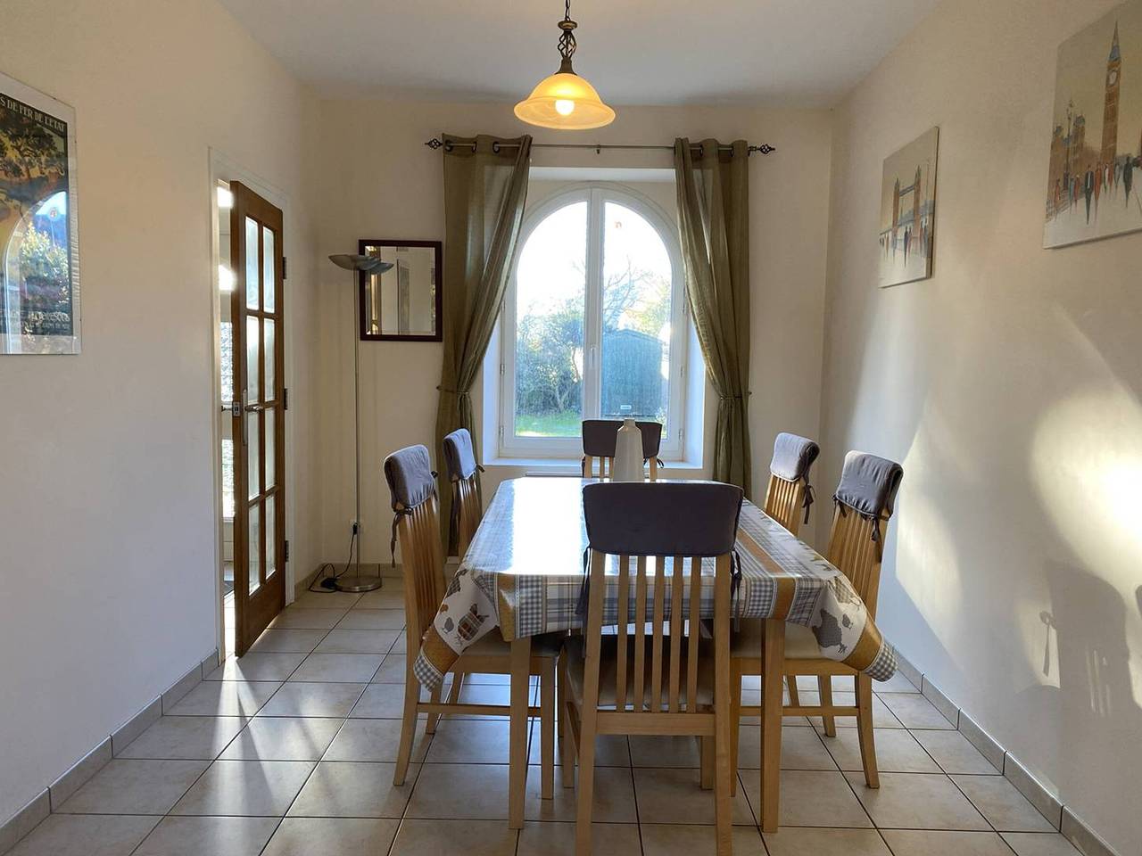 Casa bretona renovada con Wifi, jardín cerrado y cercana a la playa en Landrellec in Landrellec, Pleumeur-Bodou