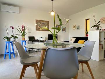 Gîte pour 2 personnes, avec vue ainsi que jardin et terrasse à Alvor