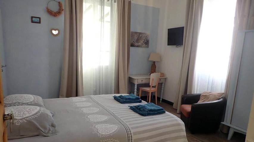 Location de vacances pour 2 personnes, avec vue ainsi que jardin et terrasse à Valle-di-Campoloro - 4