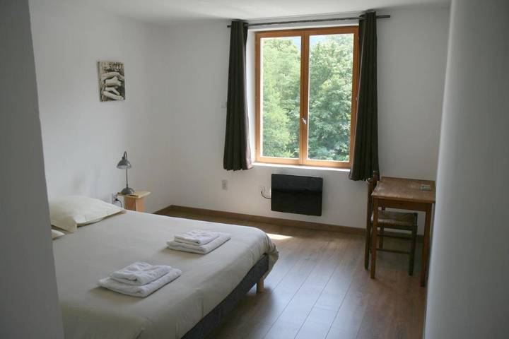 Hôtel pour 2 personnes, avec vue et terrasse à Lavoûte-Chilhac - 3
