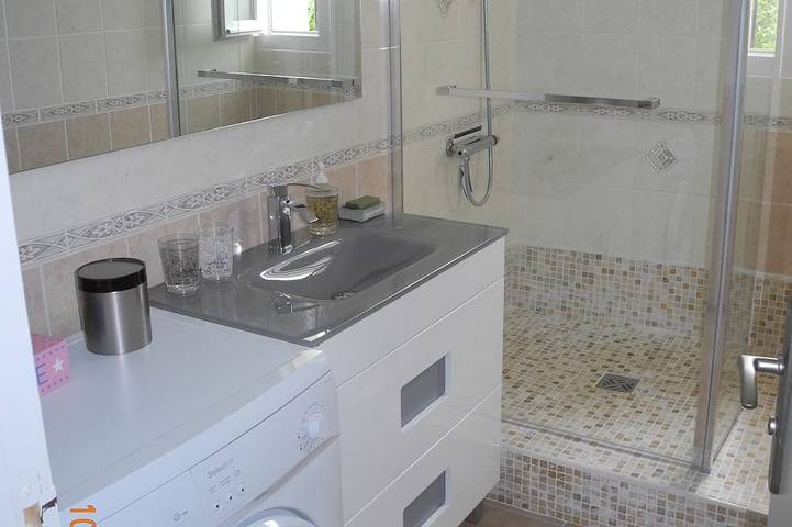 Cómodo apartamento con jardín 3 habitaciones en villa in Carnoux-en-Provence, Costa mediterránea (Francia)