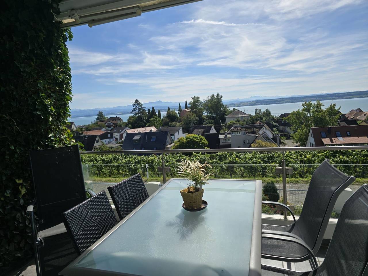 Ganze Wohnung, Wohnung B mit Balkon in Meersburg, Region Bodensee-Oberschwaben