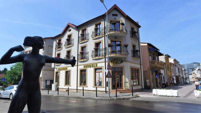 Appart’hôtel pour 3 personnes, avec balcon et vue