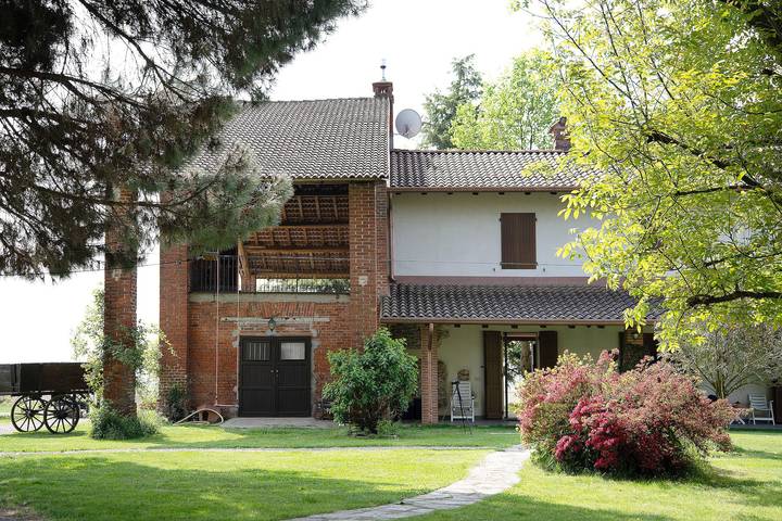 Ganze Wohnung, Apartment Casa „Bianca“ mit Wlan und Klimaanlage in San Pietro Mosezzo, Novara Provinz