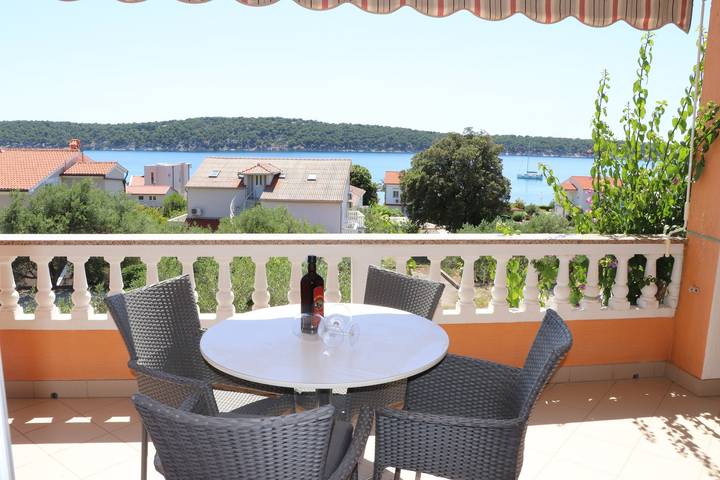 Ferienhaus mit Meerblick für 3 Personen, mit Garten und Terrasse sowie Meerblick, kinderfreundlich in Barbat na Rabu