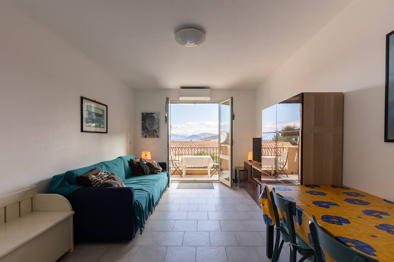 Appartement entier, Appartement 'I Certali' avec vue sur la mer, Wi-Fi et climatisation in L'Île-Rousse, Région de Calvi