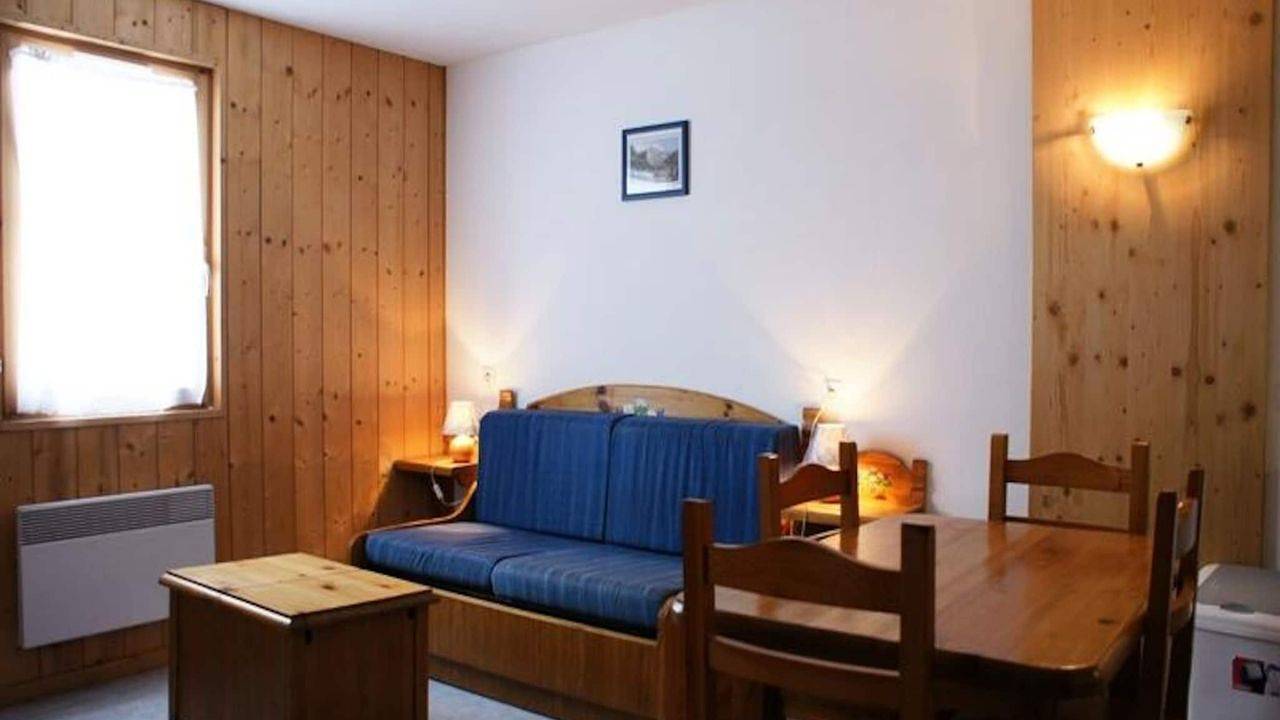 Entire holiday apartment, Ferienwohnung für 6 Personen (35 m²) in Saint-Jean in Saint-Jean-d'Arves, Saint-Jean-de-Maurienne region