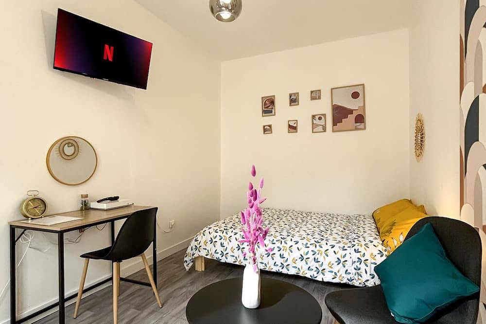 Entire apartment, ♥️Beau Studio♥️20 Min From Paris ♥️ 5 Min From The Train Station ♥️ in Choisy-le-Roi, Val-de-Marne
