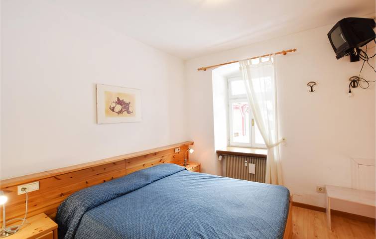 Ganze Ferienwohnung, Appartement mit Bergblick, Parkplatz und Garten in Schluderbach, Toblach