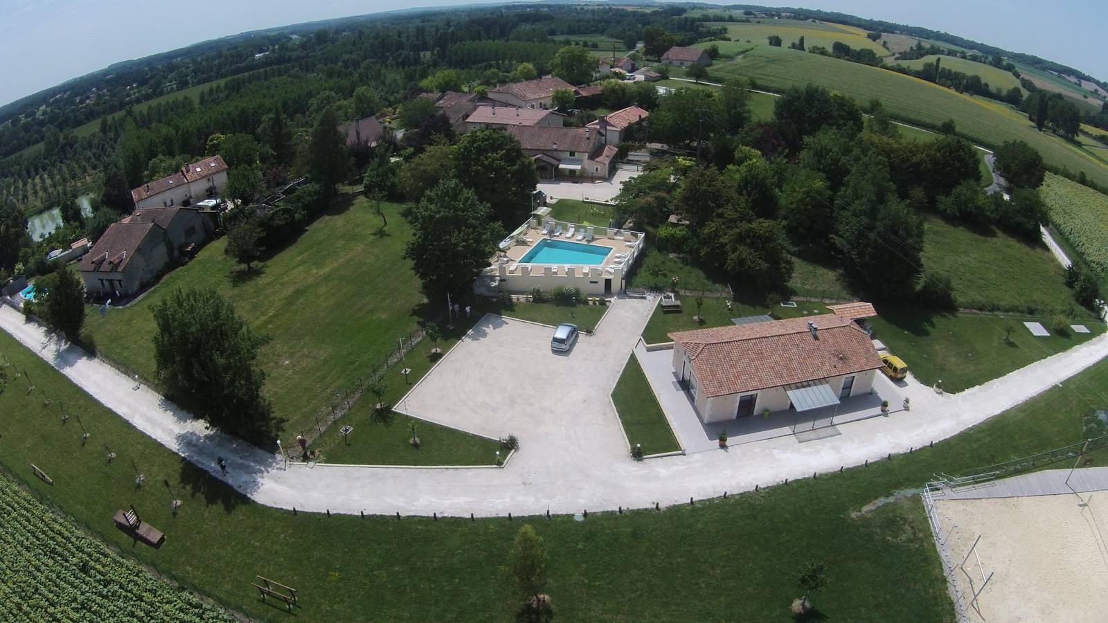 Profitez d'un séjour en famille ou entre amis in Saint-Séverin, Charente