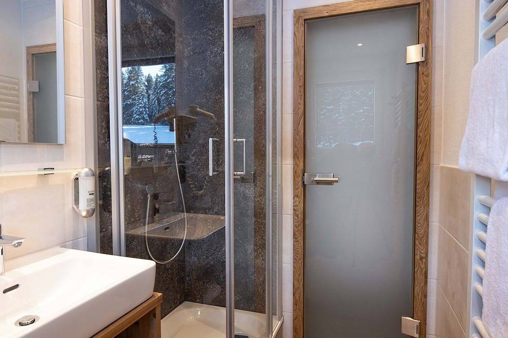 Ganze Wohnung, Premium Doppelzimmer mit Balkon in Furtwangen, Südschwarzwald